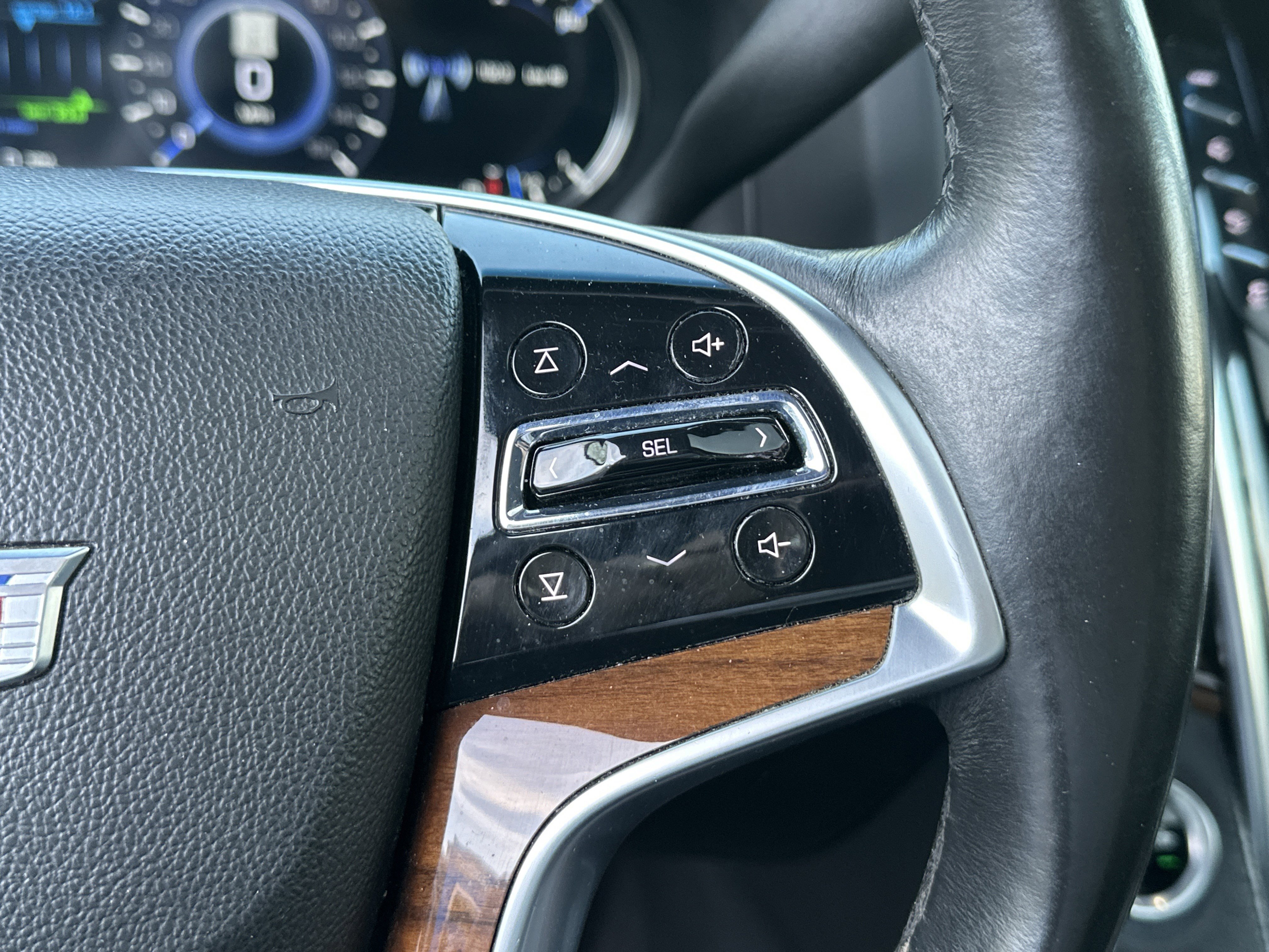 Used 2017 Cadillac Escalade Luxury image 28