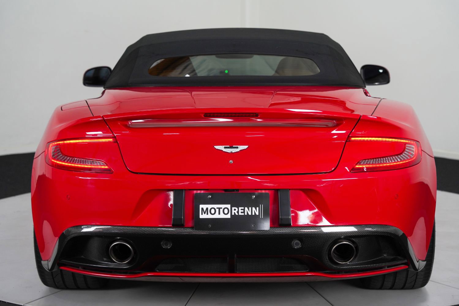 Used 2014 Aston Martin Vanquish Volante RWD image 8