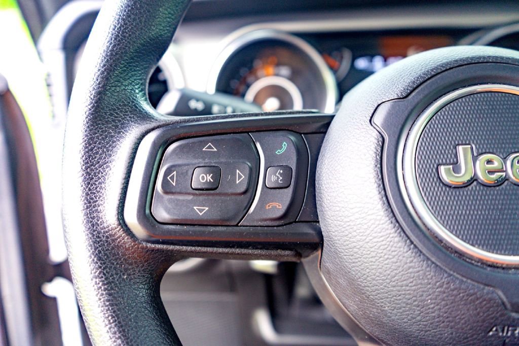 Used 2022 Jeep Gladiator Sport AWD/4WD image 15