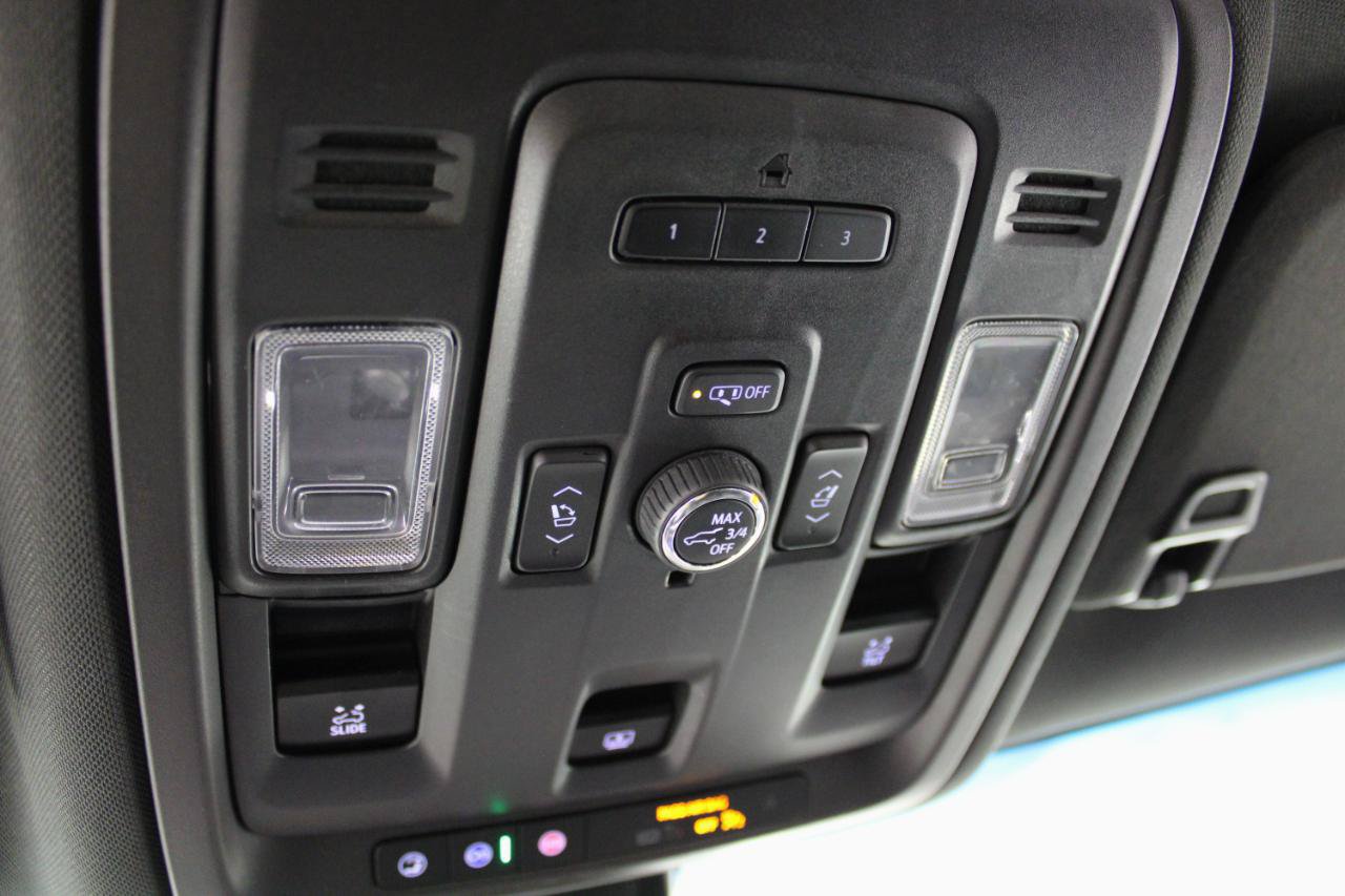 Used 2021 Chevrolet Suburban Z71 w/ Z71 Signature Package AWD/4WD image 73