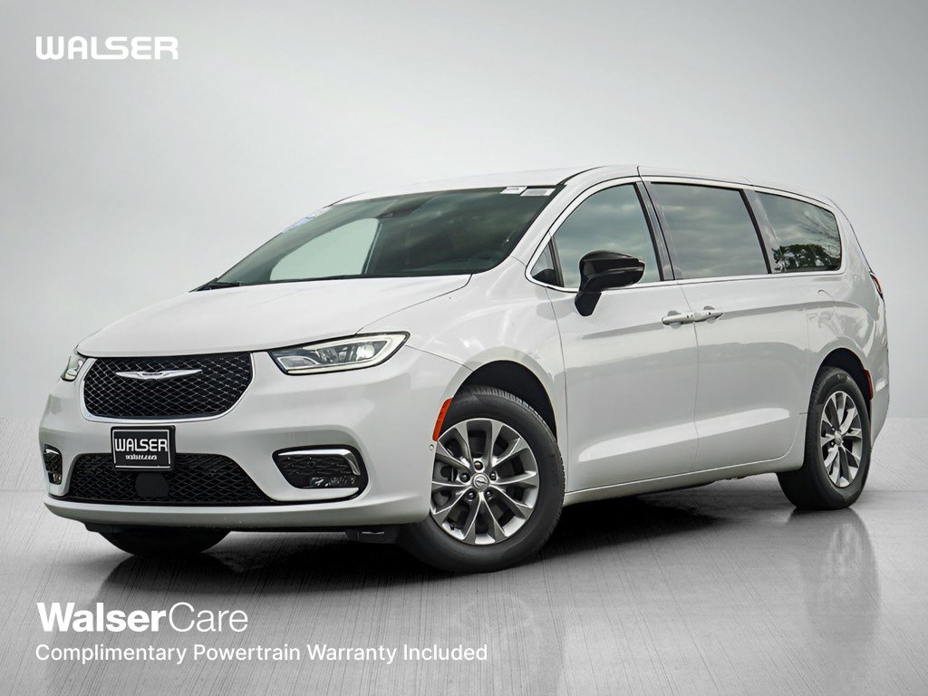 New 2026 Chrysler Pacifica Select