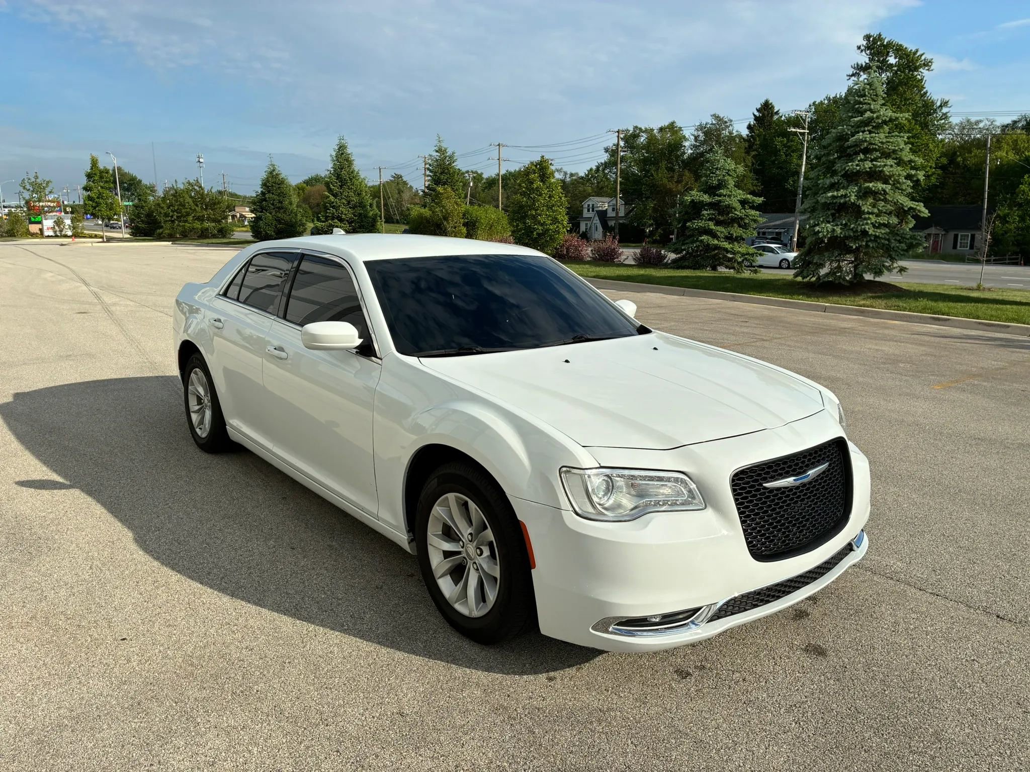 Used 2021 Chrysler 300 Touring RWD image 3