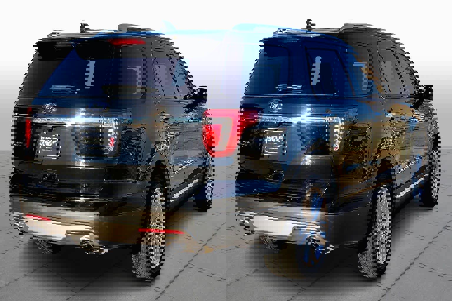 Used 2017 Ford Explorer Limited w/ Equipment Group 301A image 11