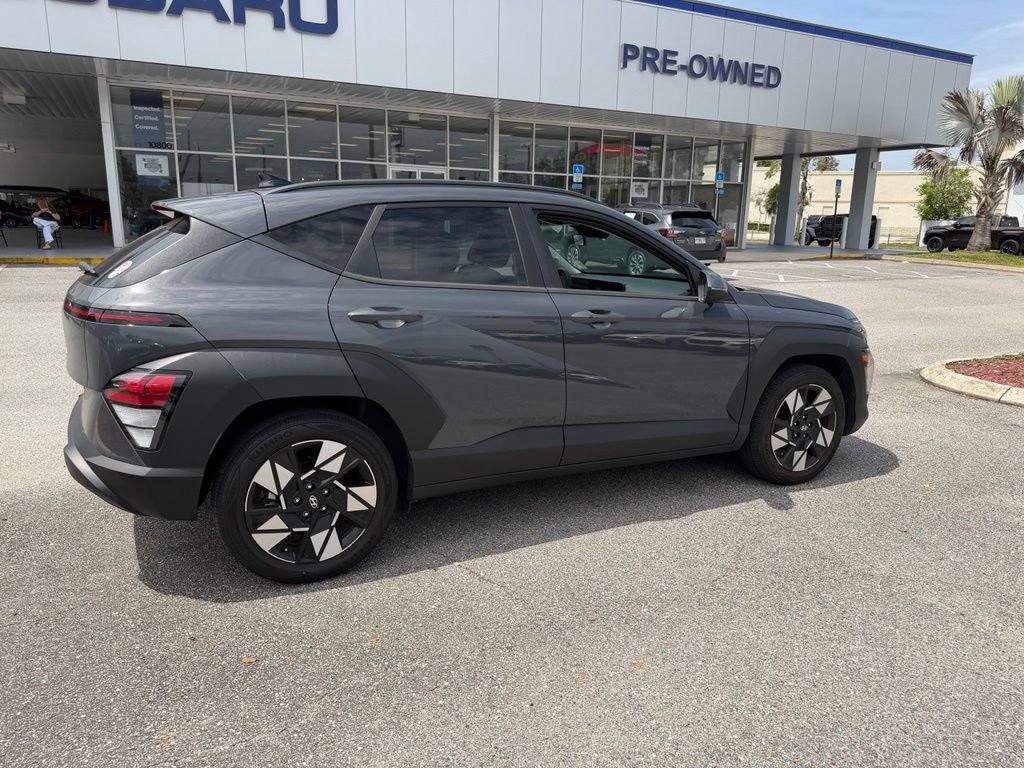 Used 2024 Hyundai Kona SEL FWD image 3