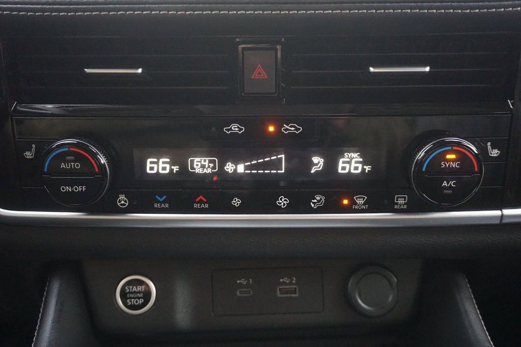 Used 2021 Nissan Rogue Platinum image 17