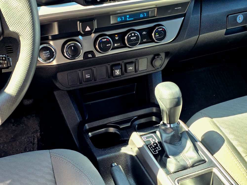 Used 2023 Toyota Tacoma SR5 AWD/4WD image 23