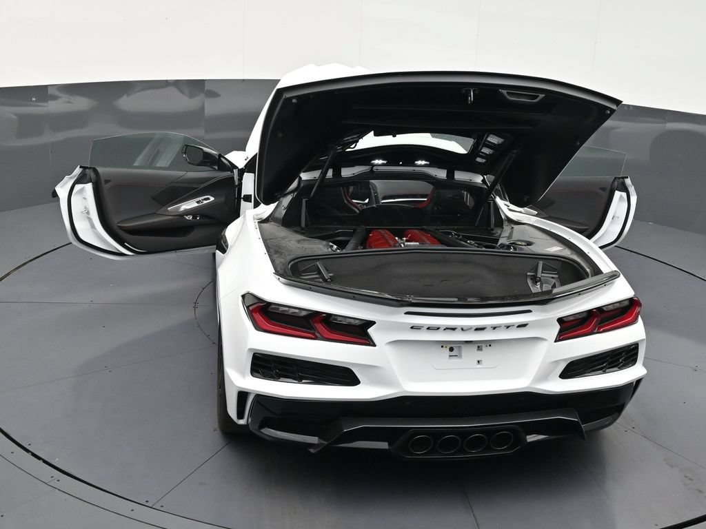 Used 2025 Chevrolet Corvette Z06 RWD image 33
