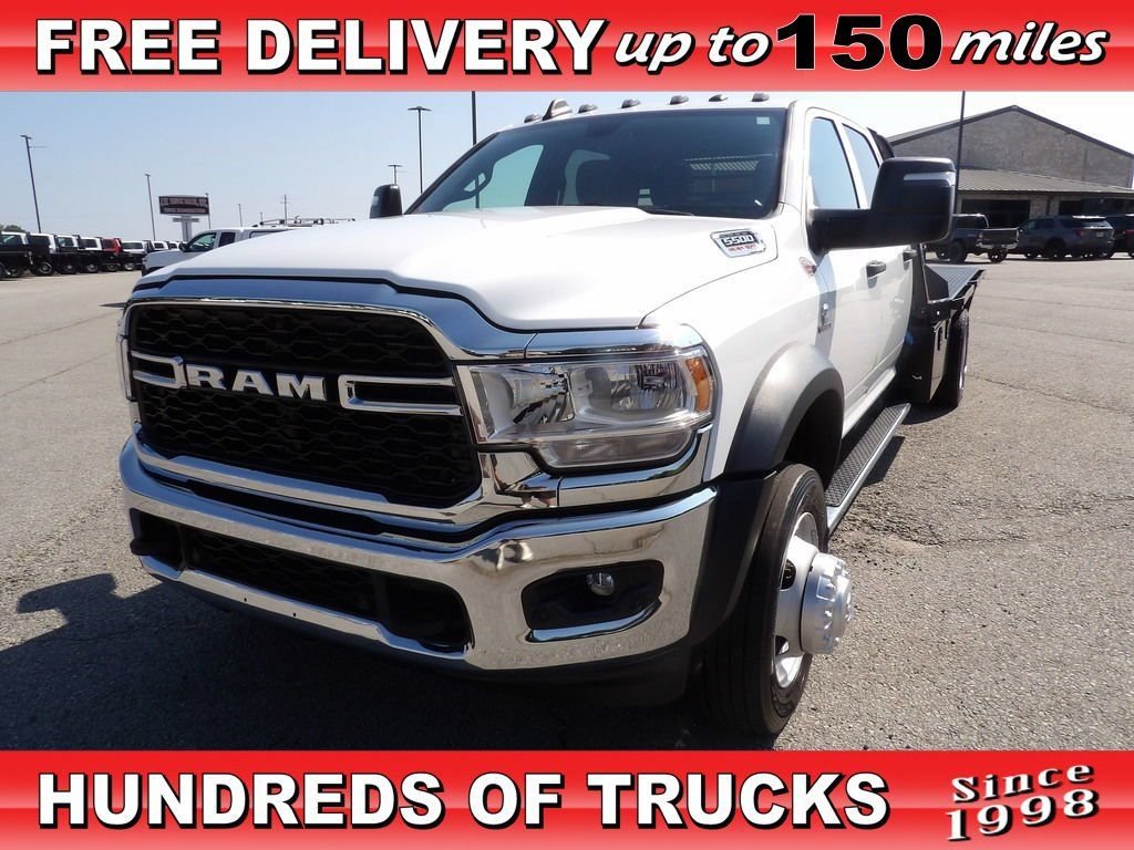 Used 2024 RAM 5500 Tradesman w/ Chrome Appearance Group AWD/4WD image 1