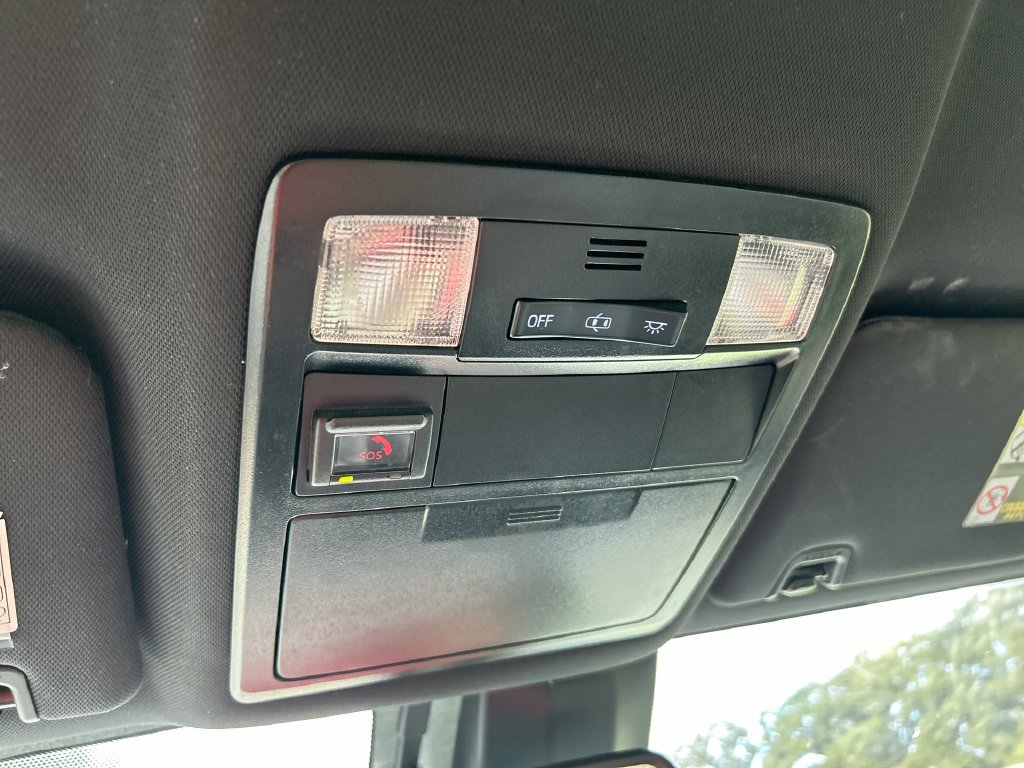 Used 2020 Toyota Tacoma TRD Sport AWD/4WD image 27