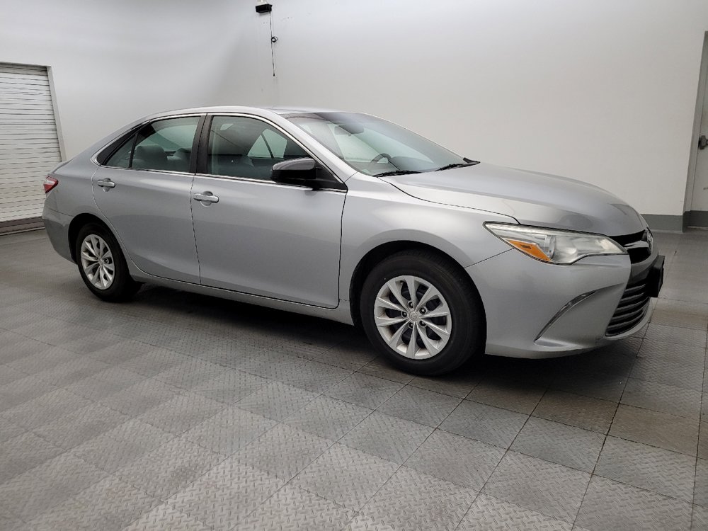 Used 2015 Toyota Camry LE FWD image 11