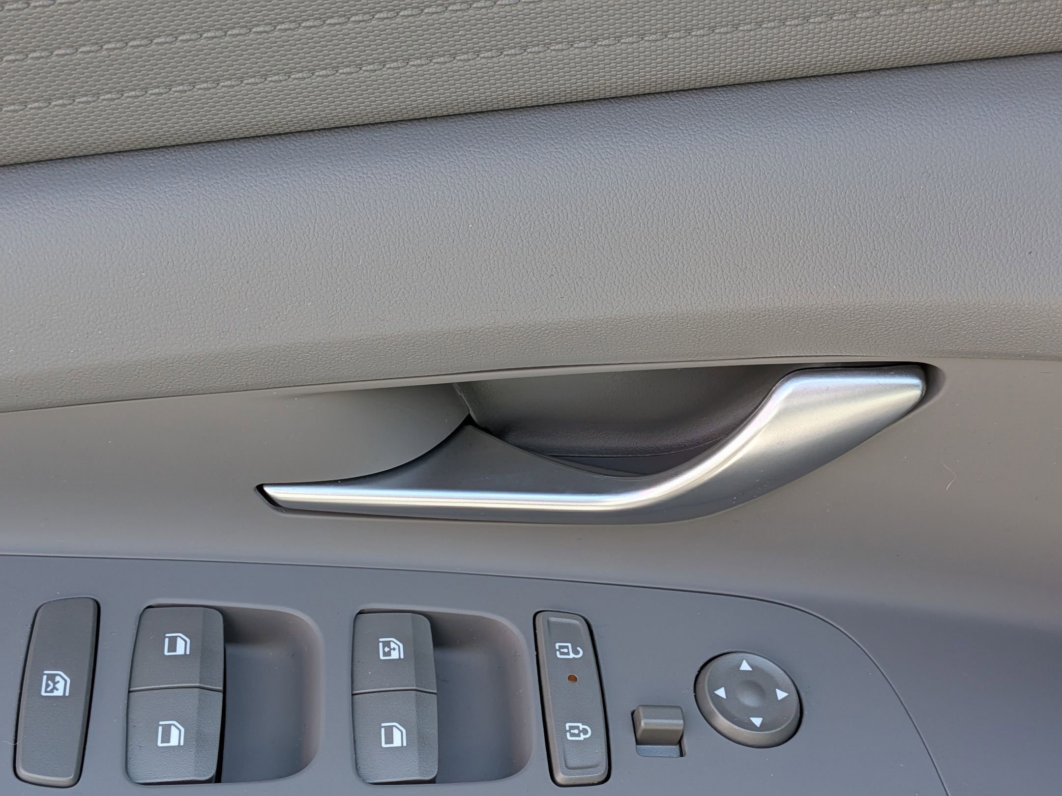 Used 2024 Hyundai Elantra SEL image 12