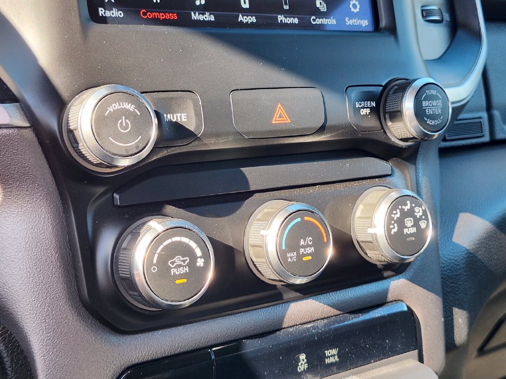 Used 2020 RAM 1500 Big Horn AWD/4WD image 22
