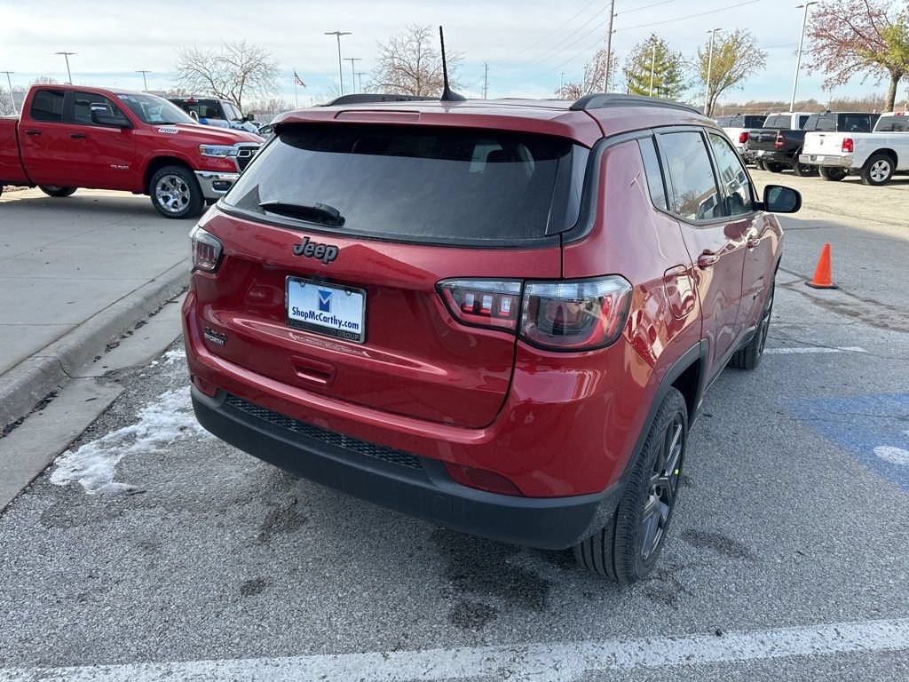 New 2026 Jeep Compass Latitude AWD/4WD image 24