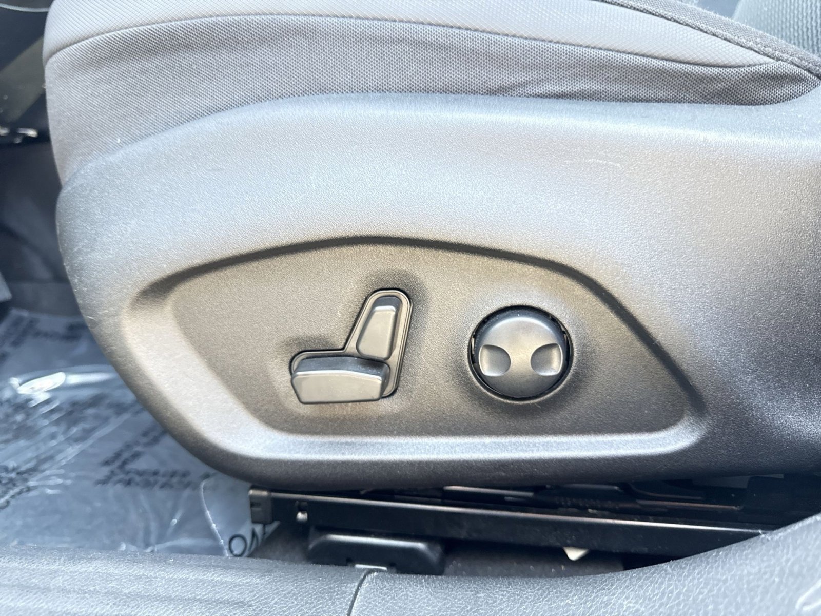 Used 2023 Jeep Renegade Latitude w/ Sun/Sound Group image 30