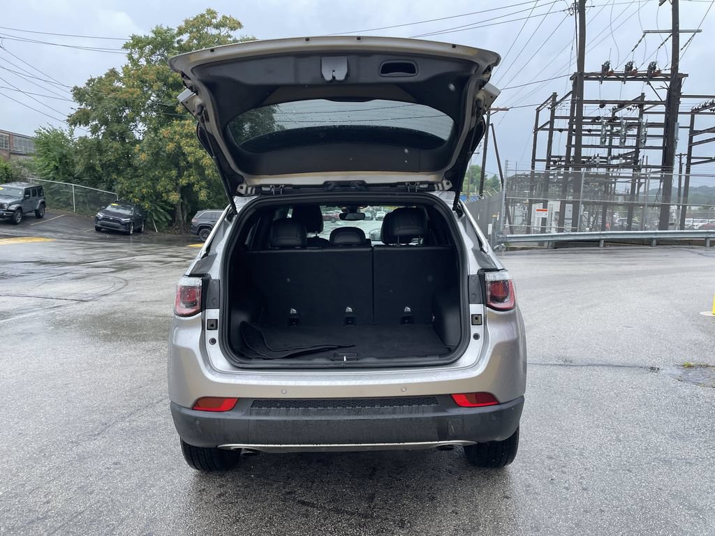 Certified 2023 Jeep Compass Limited AWD/4WD image 13