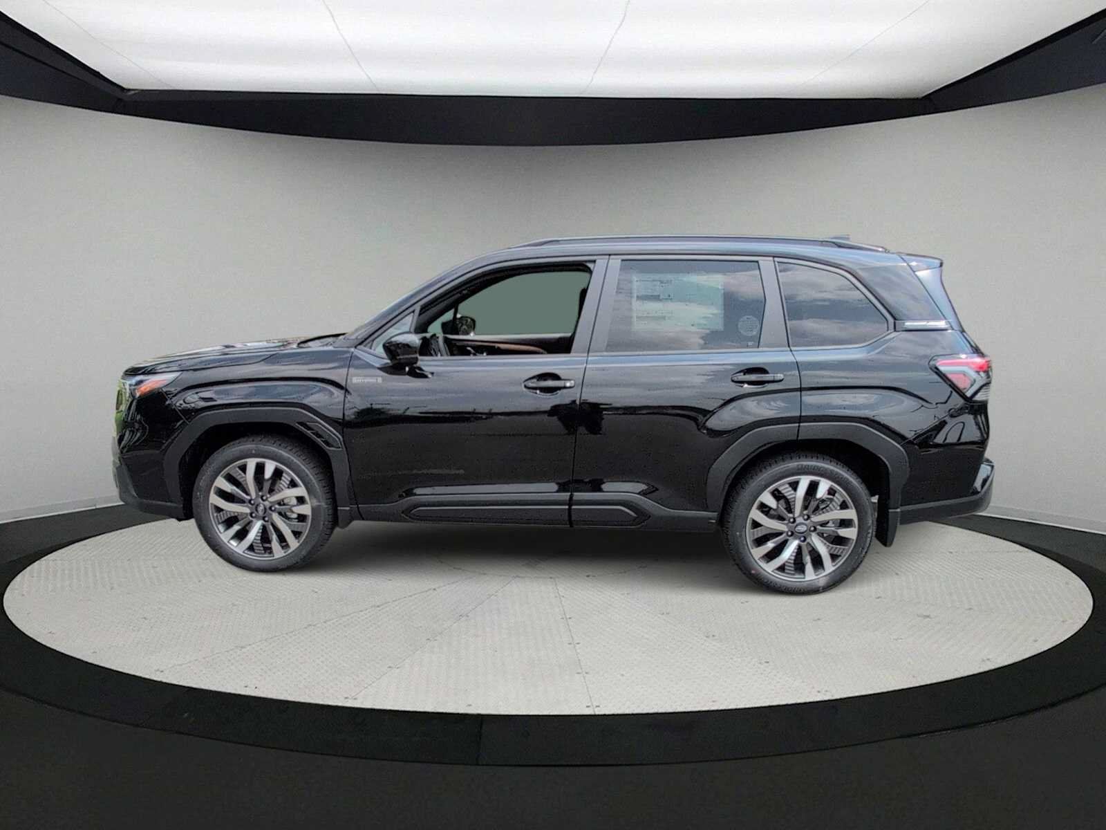 New 2026 Subaru Forester Touring AWD/4WD image 5