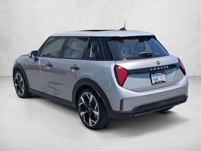 Certified 2025 MINI Cooper 4-Door Hardtop FWD image 8
