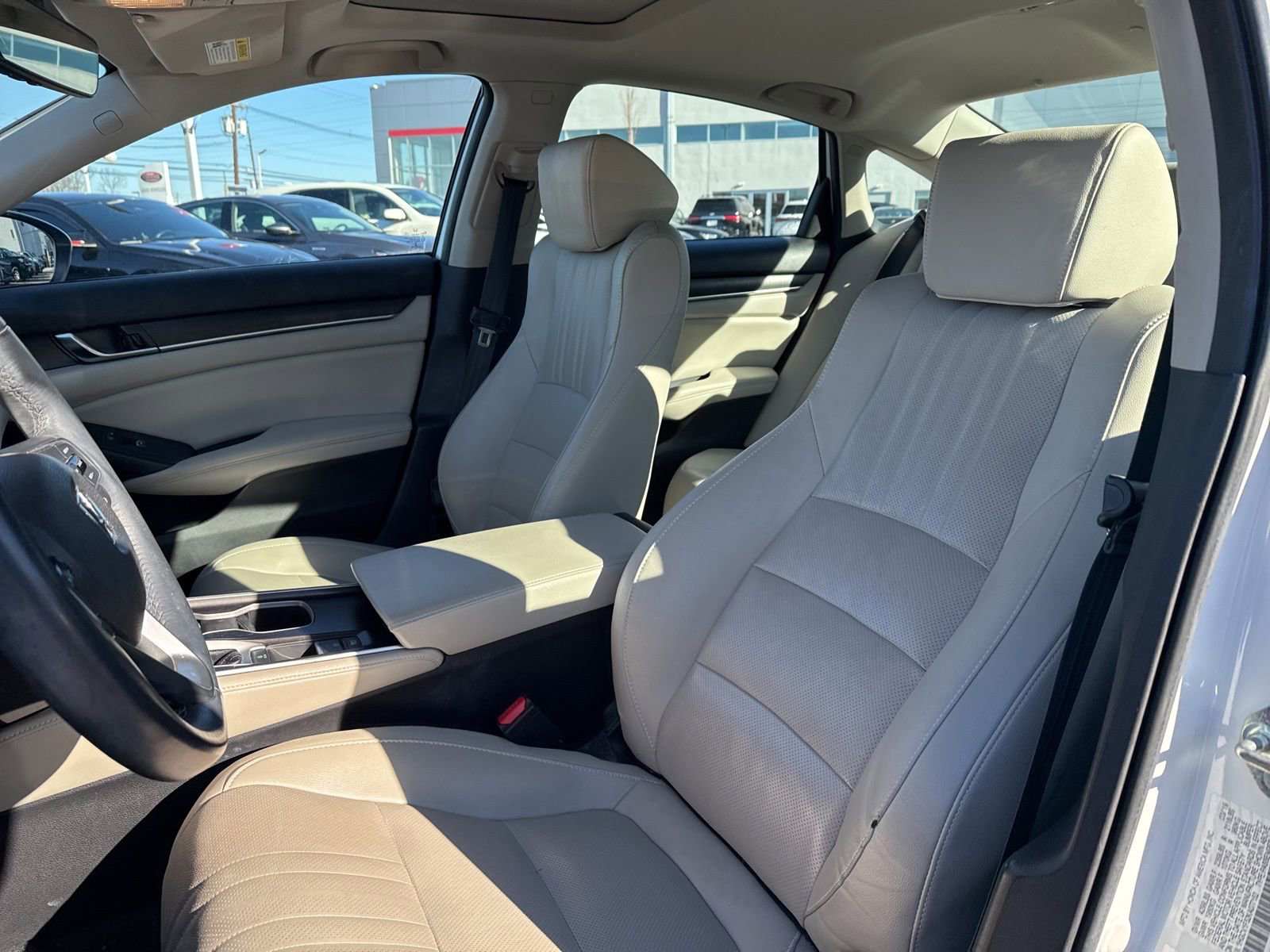 Used 2019 Honda Accord EX-L image 11