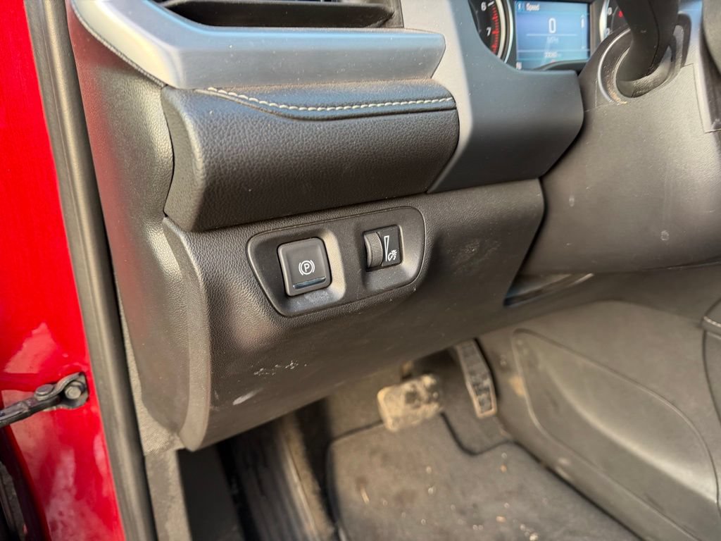 Used 2023 GMC Acadia SLE FWD image 12