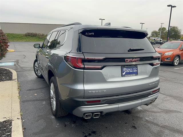 Used 2026 GMC Acadia Elevation w/ Elevation Premium Package FWD image 5