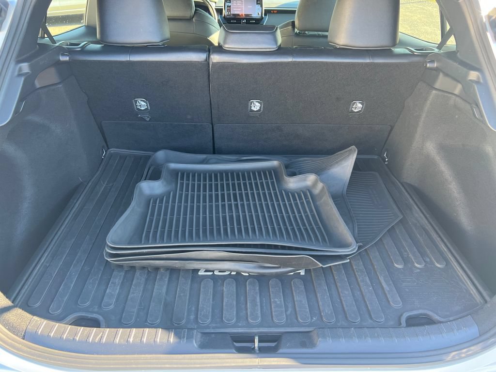 Used 2022 Toyota Corolla XSE FWD image 17