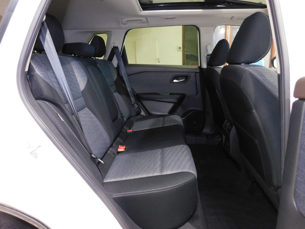 Used 2023 Nissan Rogue SV AWD/4WD image 65