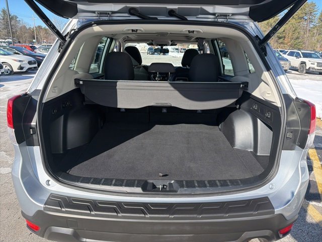 Used 2023 Subaru Forester Premium image 9