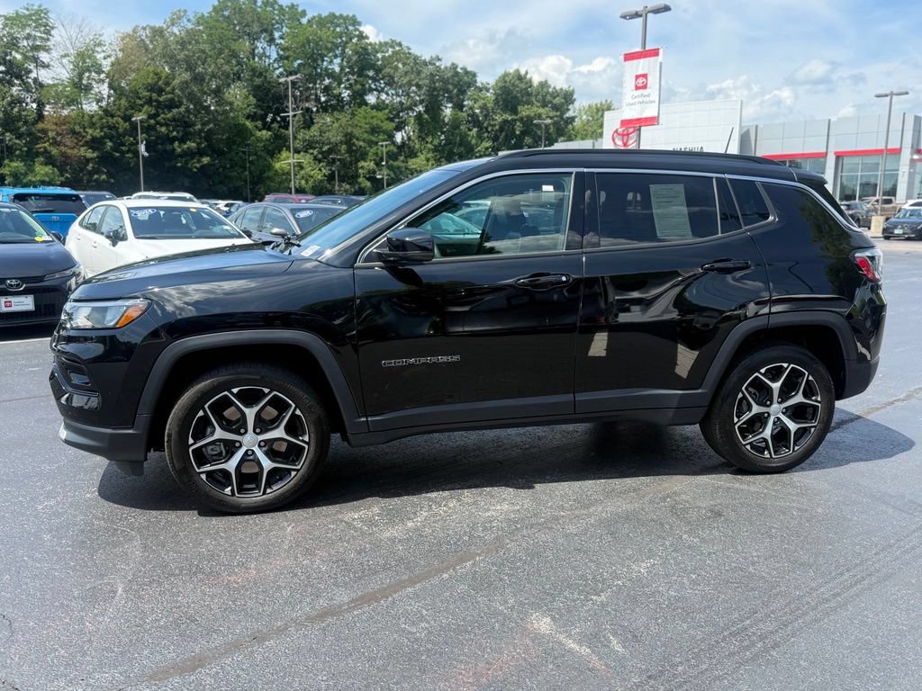 Used 2024 Jeep Compass Limited AWD/4WD image 2