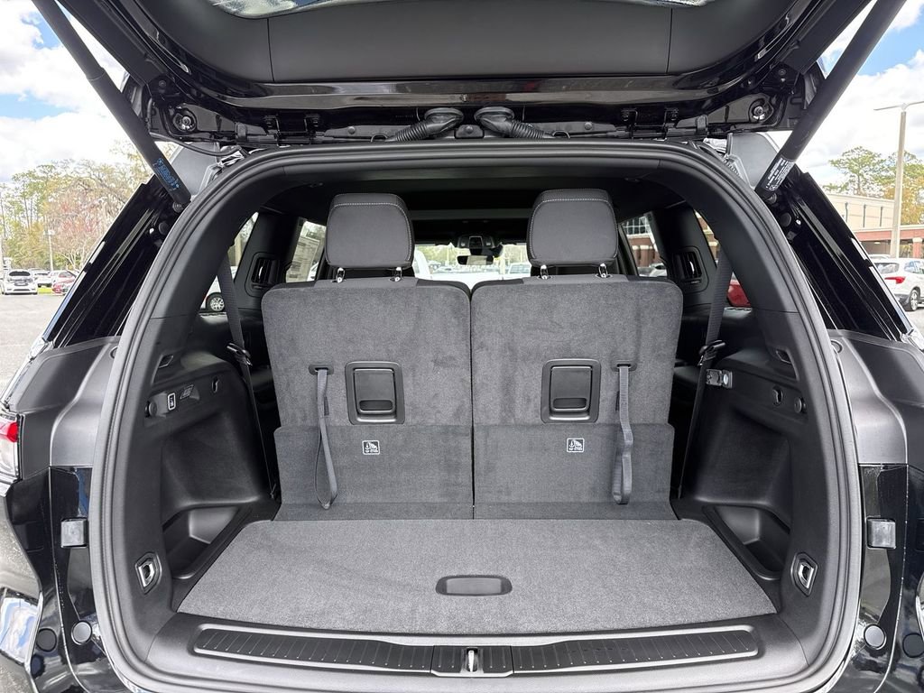 New 2026 Jeep Grand Cherokee L Laredo image 32