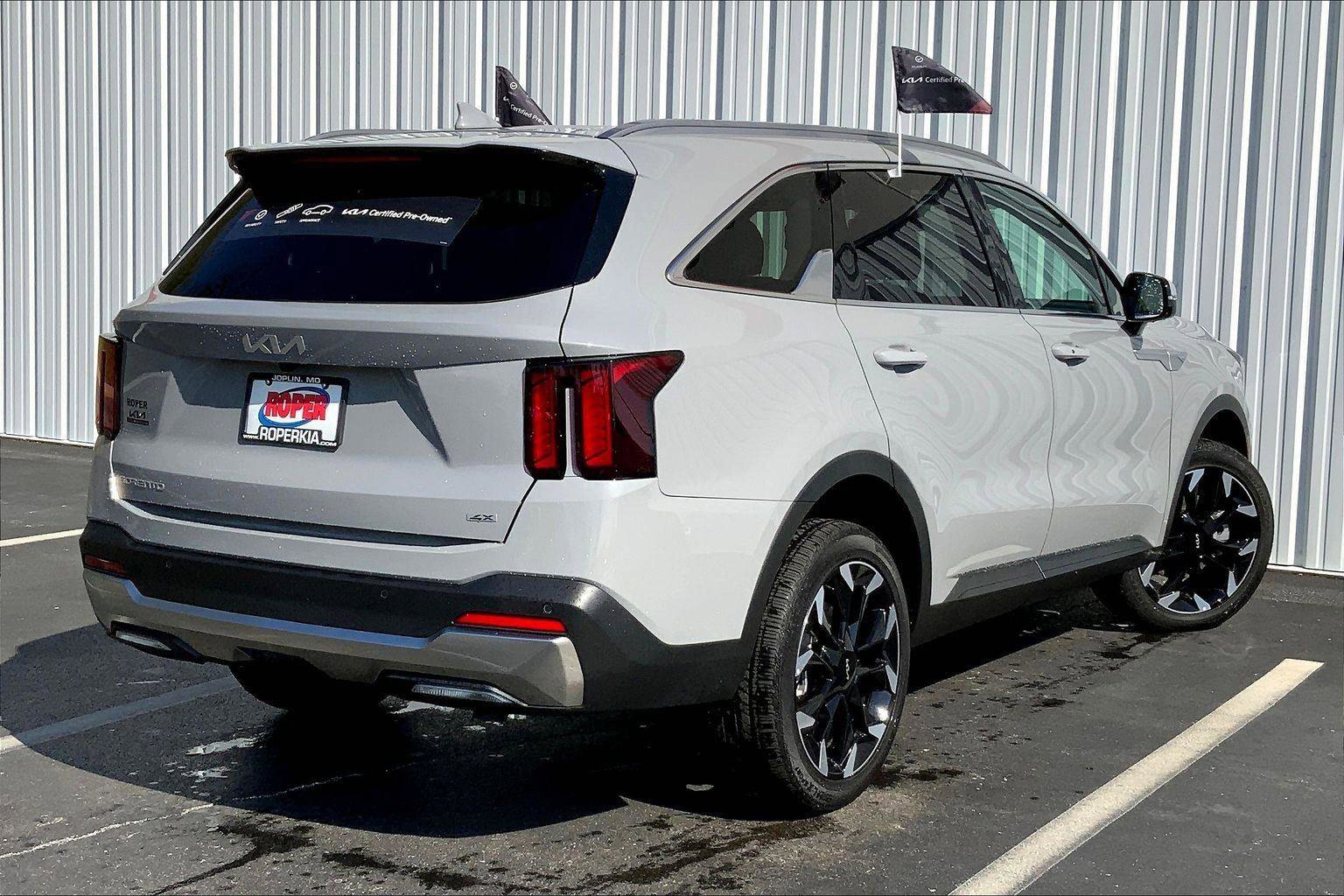 Used 2026 Kia Sorento EX AWD/4WD image 11