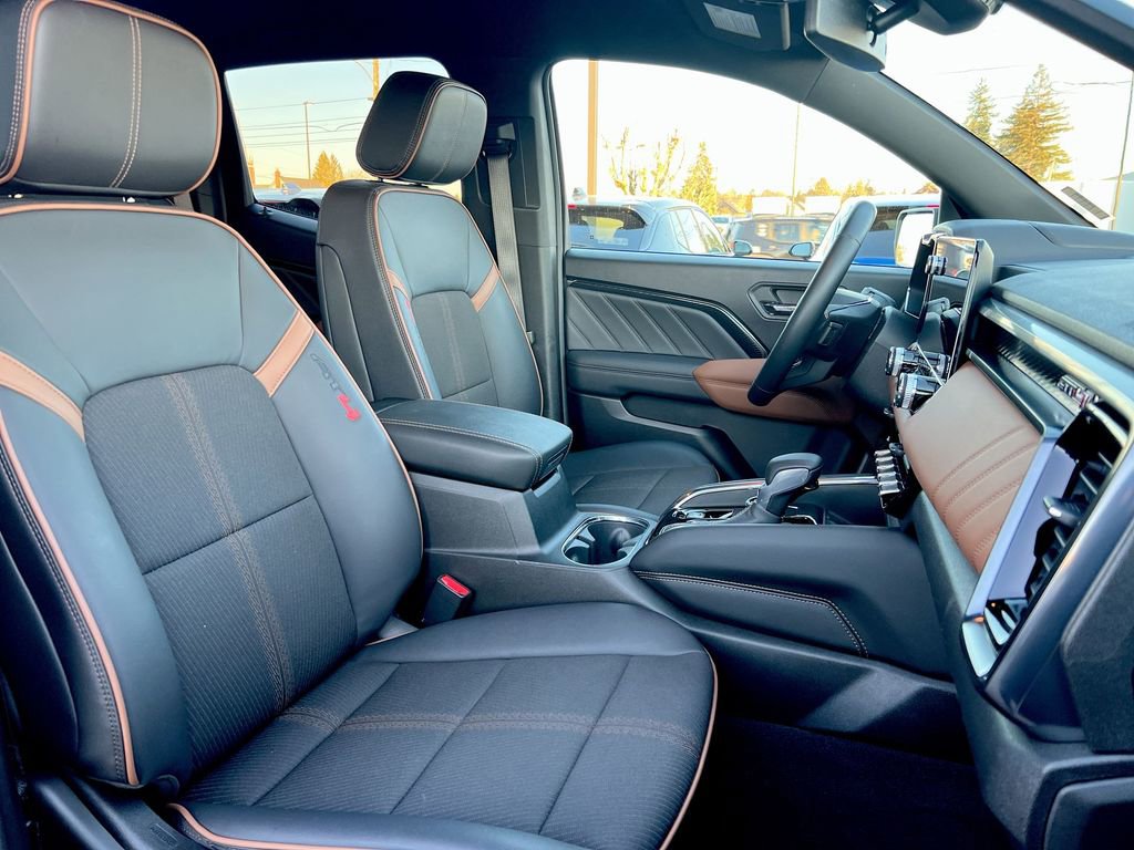 Used 2024 GMC Canyon AT4 w/ Canyon Safety Plus Package image 21