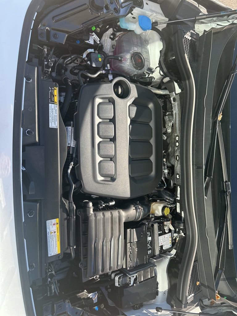 New 2025 Volkswagen Tiguan SE R-Line image 22