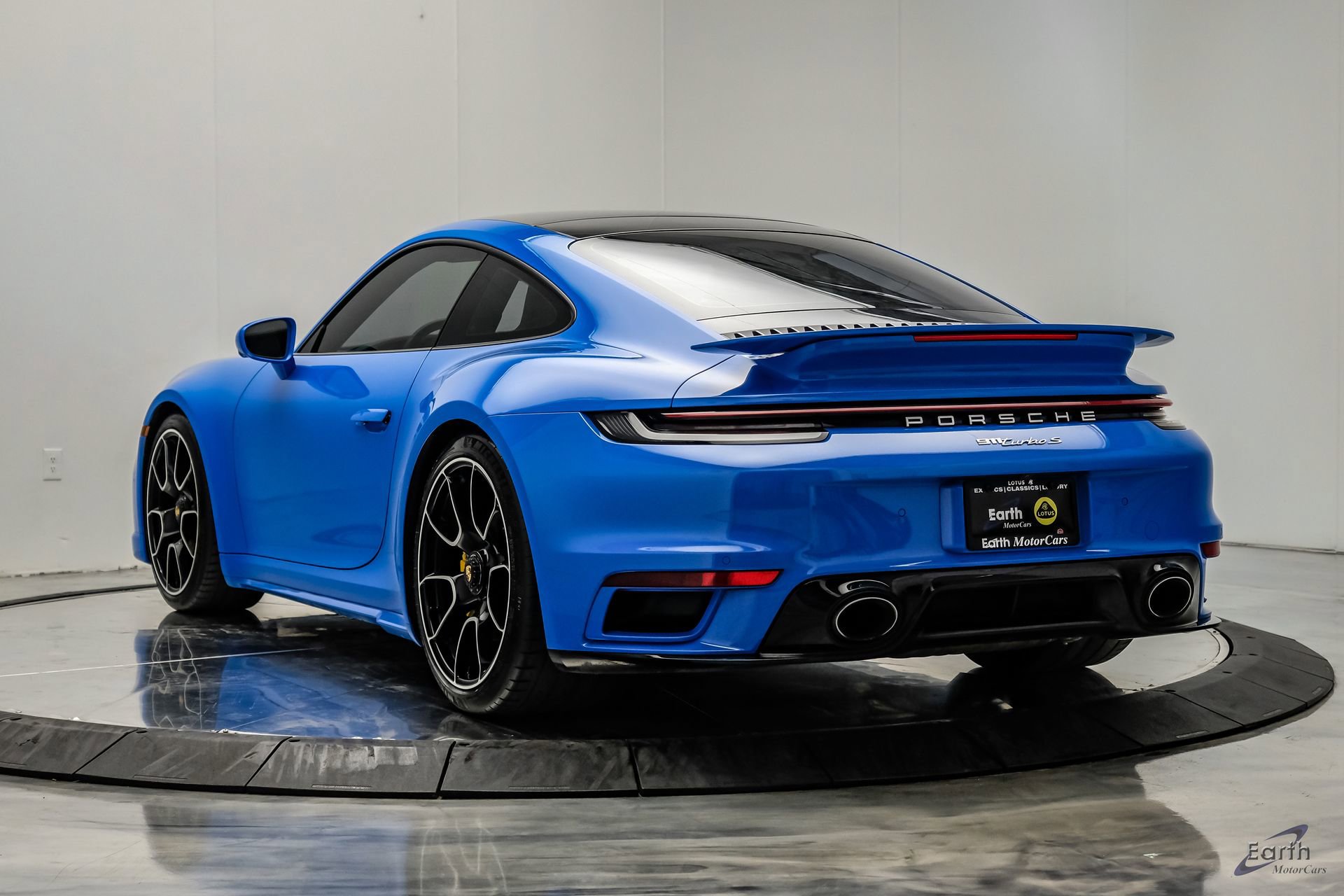 Used 2022 Porsche 911 Turbo S image 12