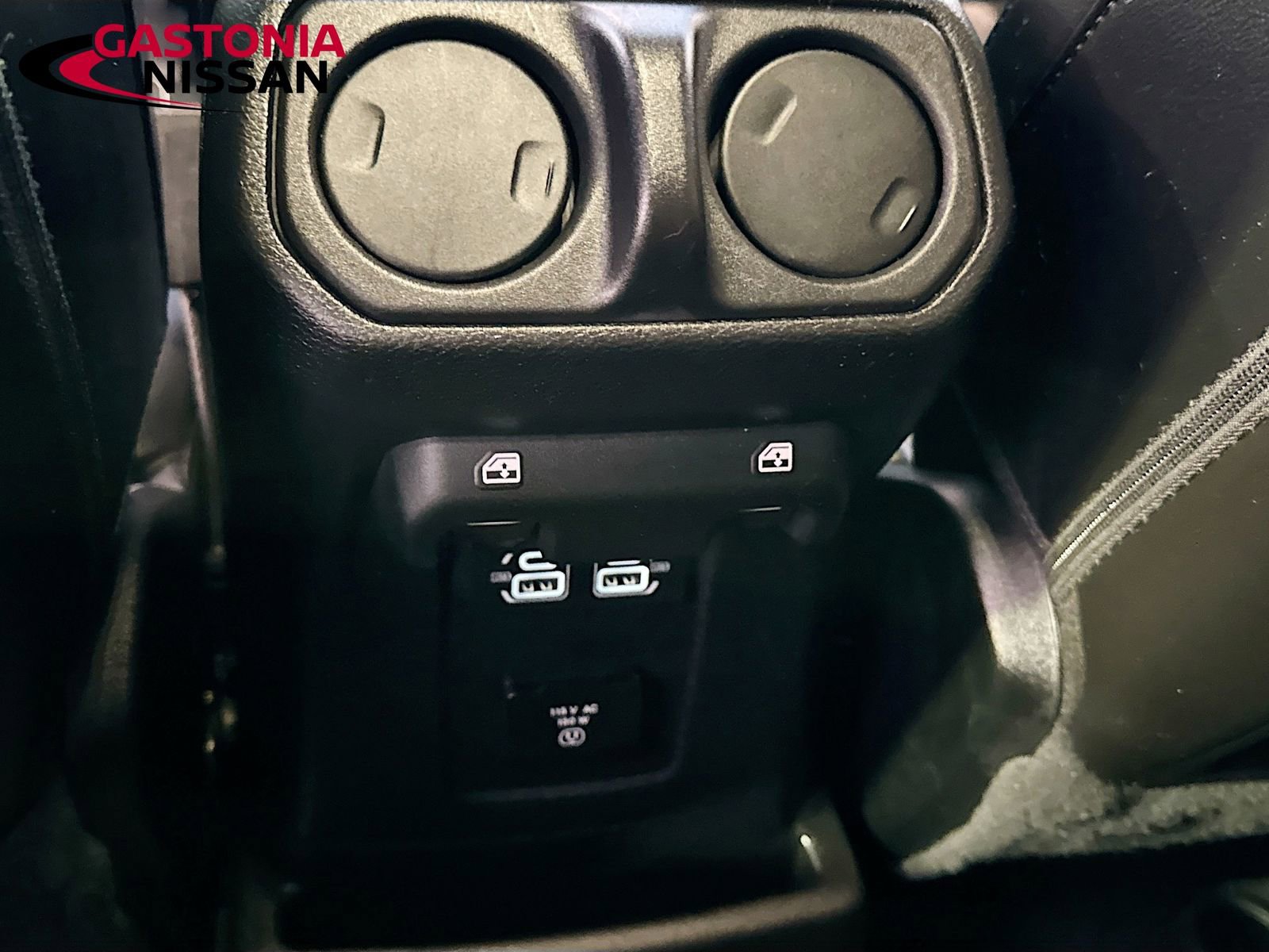 Used 2022 Jeep Wrangler Unlimited Sahara w/ Cold Weather Group image 33