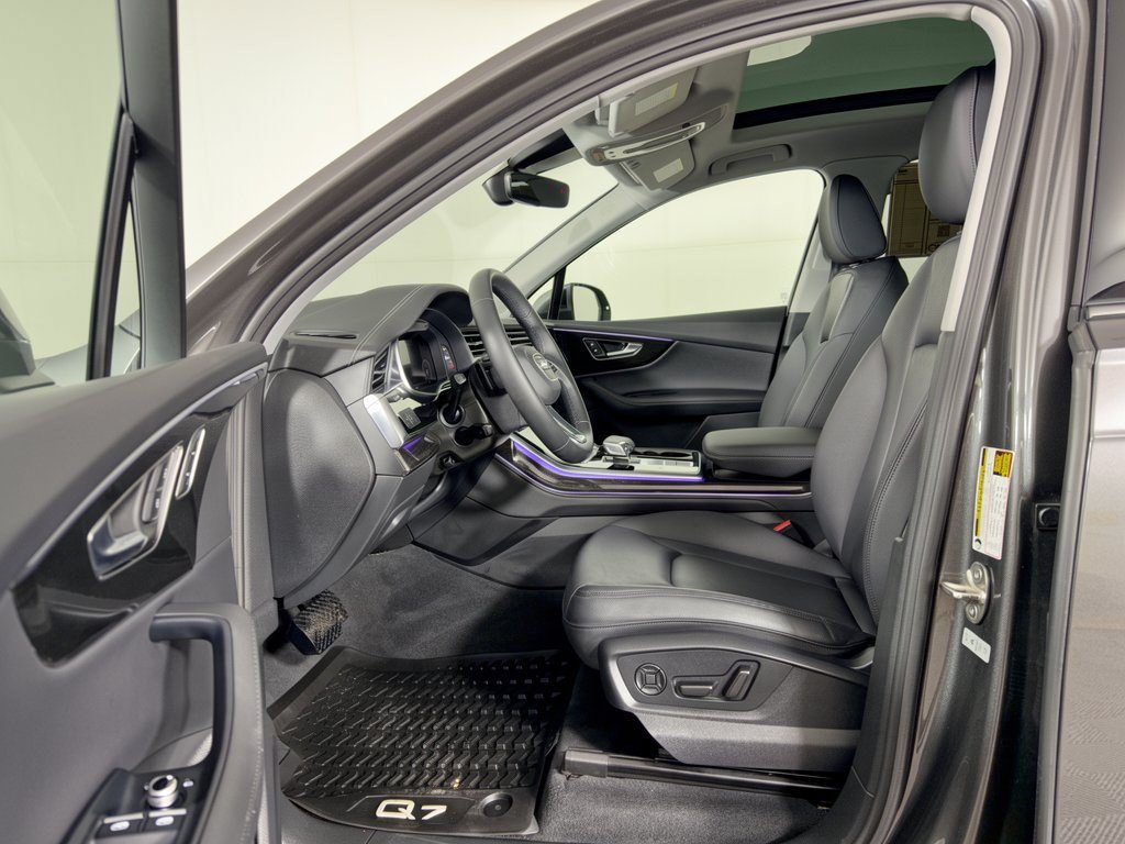 Used 2023 Audi Q7 2.0T Premium Plus w/ Premium Plus Package AWD/4WD image 5