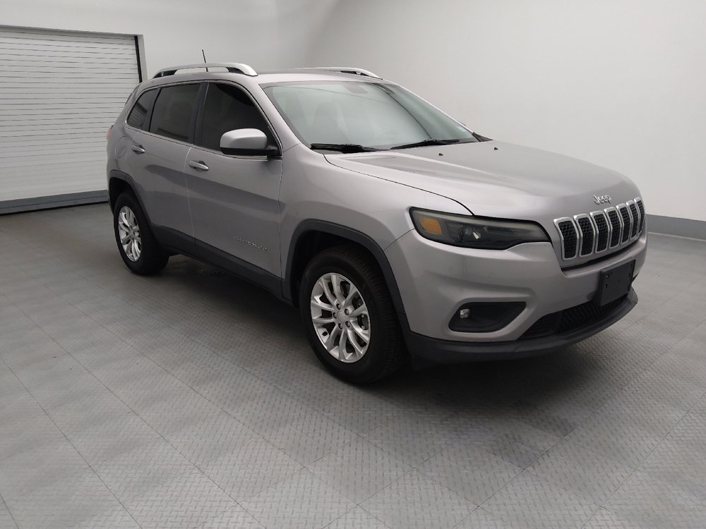 Used 2019 Jeep Cherokee Latitude w/ Cold Weather Group AWD/4WD image 11