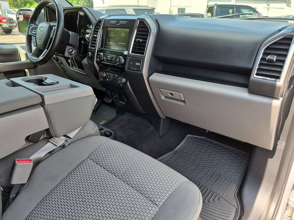 Used 2015 Ford F150 XLT w/ Equipment Group 302A Luxury AWD/4WD image 38