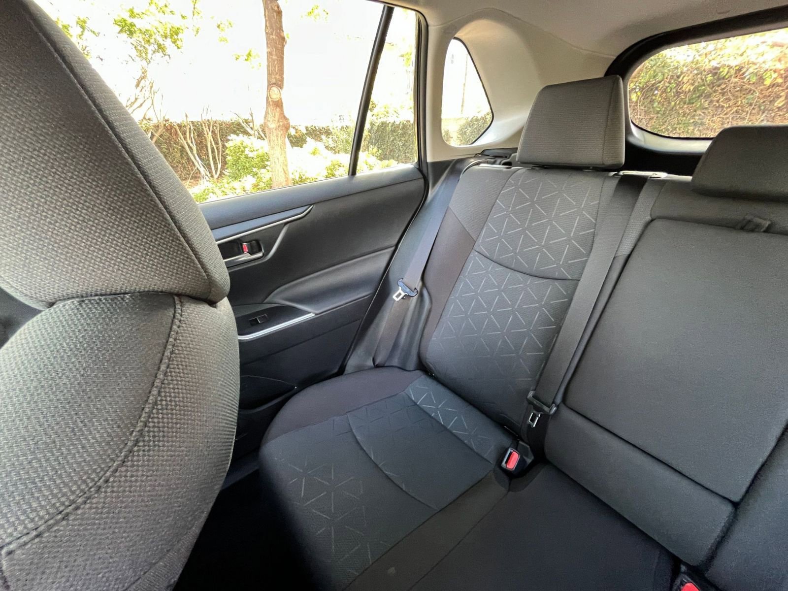 Used 2025 Toyota RAV4 XLE image 38