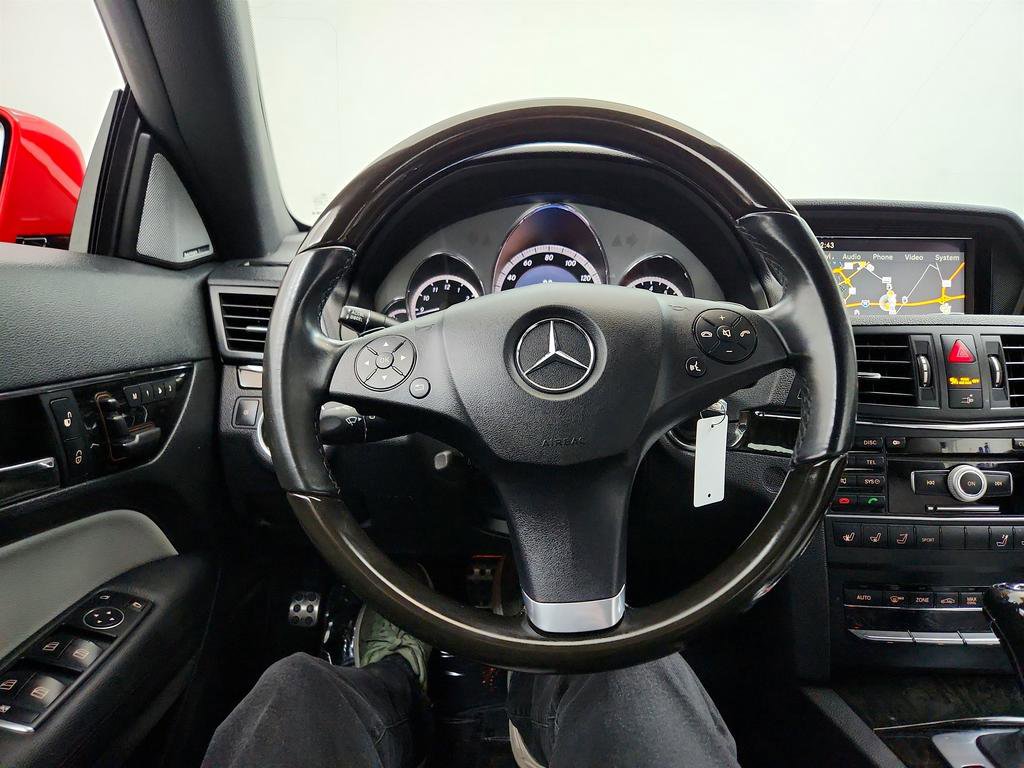 Used 2011 Mercedes-Benz E 550 Cabriolet image 16