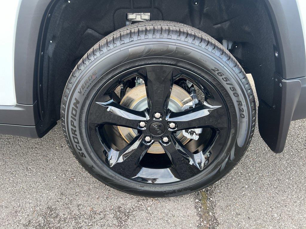 New 2025 Jeep Grand Cherokee L Limited w/ Black Appearance Package image 20