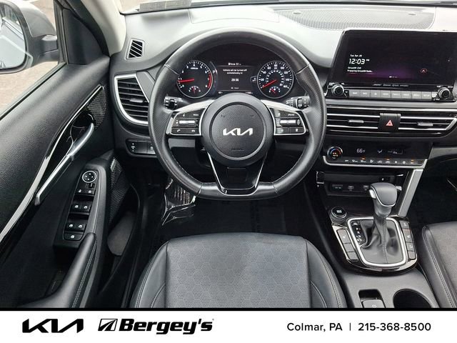 Certified 2023 Kia Seltos SX w/ SX Sunroof Package AWD/4WD image 13