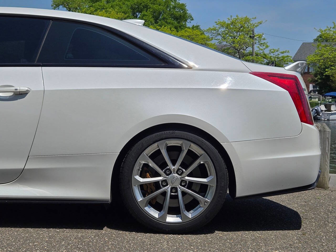 Used 2016 Cadillac ATS V Coupe w/ Carbon Fiber Package RWD image 11