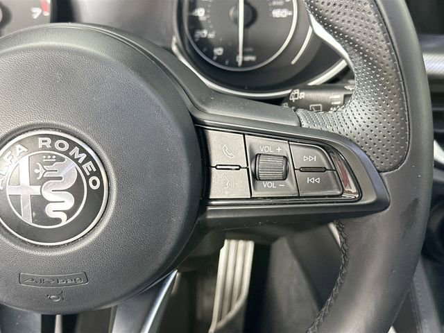Used 2022 Alfa Romeo Stelvio Veloce image 24