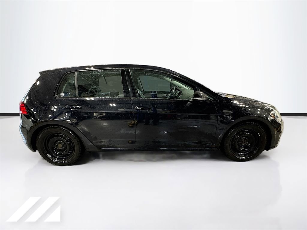 Used 2018 Volkswagen Golf SE FWD image 4