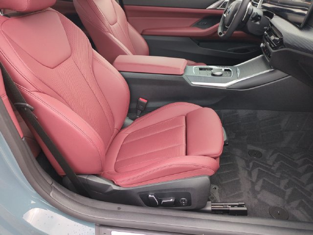 Used 2025 BMW 430i xDrive Coupe w/ Premium Package AWD/4WD image 18