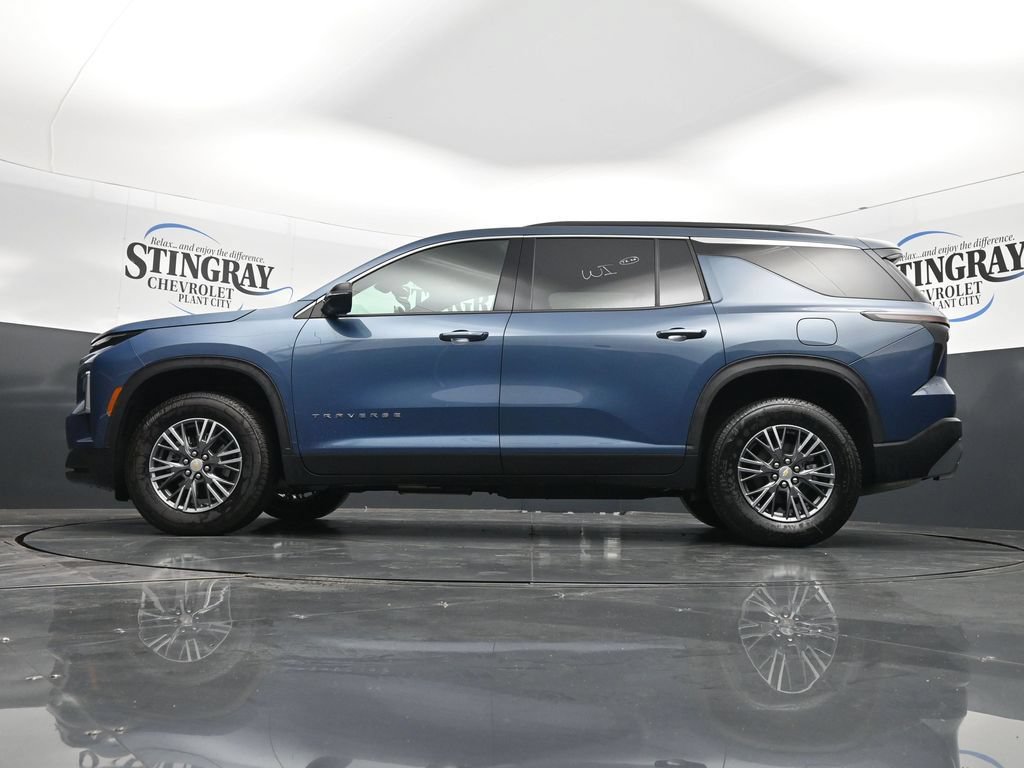 Used 2026 Chevrolet Traverse LT FWD image 32