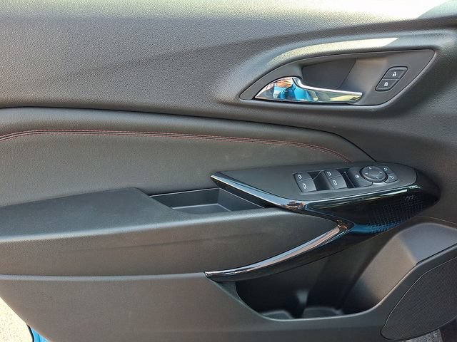 New 2026 Chevrolet Trax RS w/ Sunroof Package FWD image 10