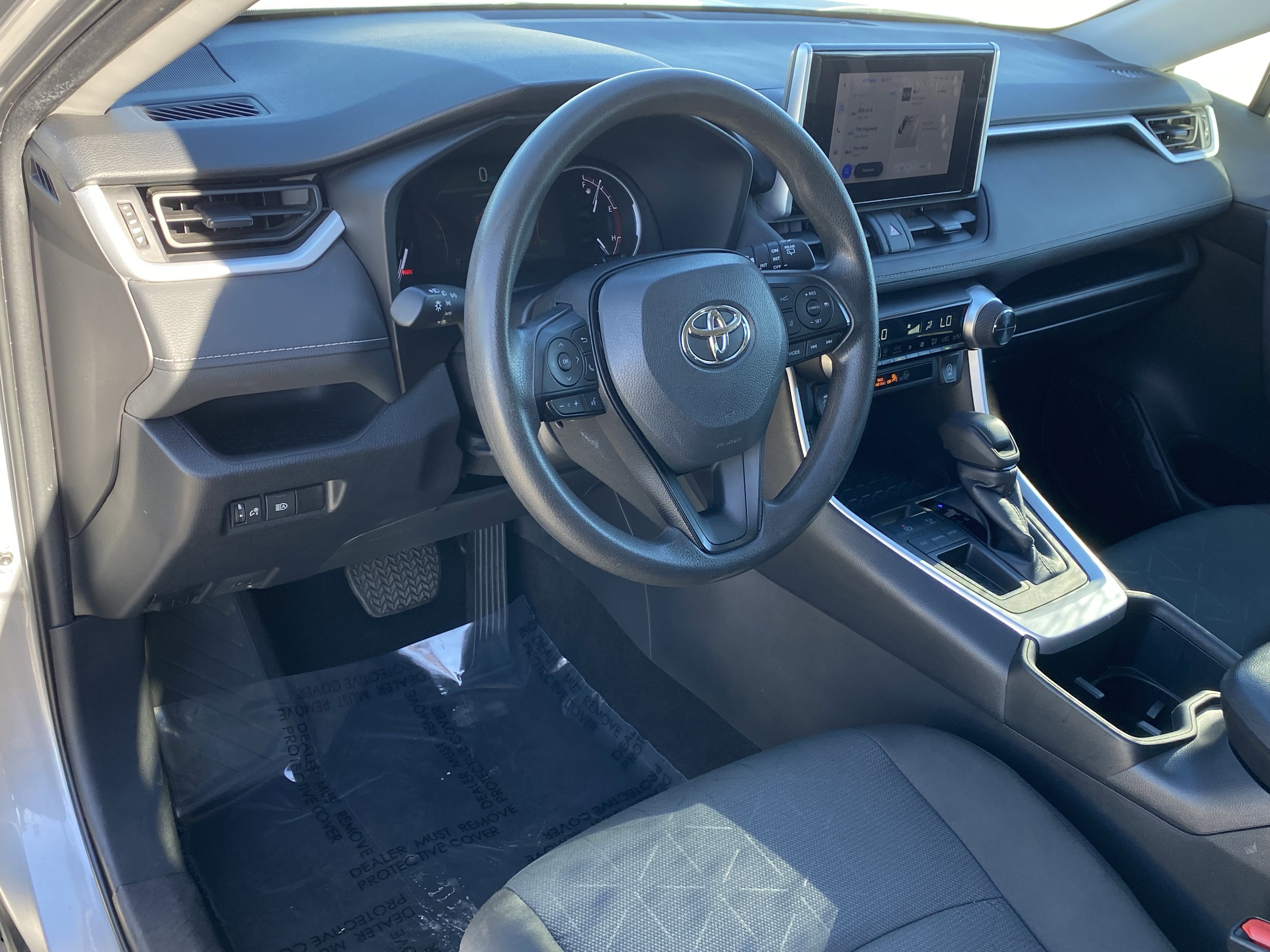 Used 2024 Toyota RAV4 XLE image 14