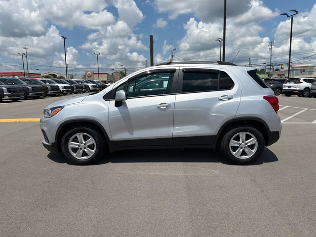 Used 2022 Chevrolet Trax LT w/ LT Convenience Package FWD image 8