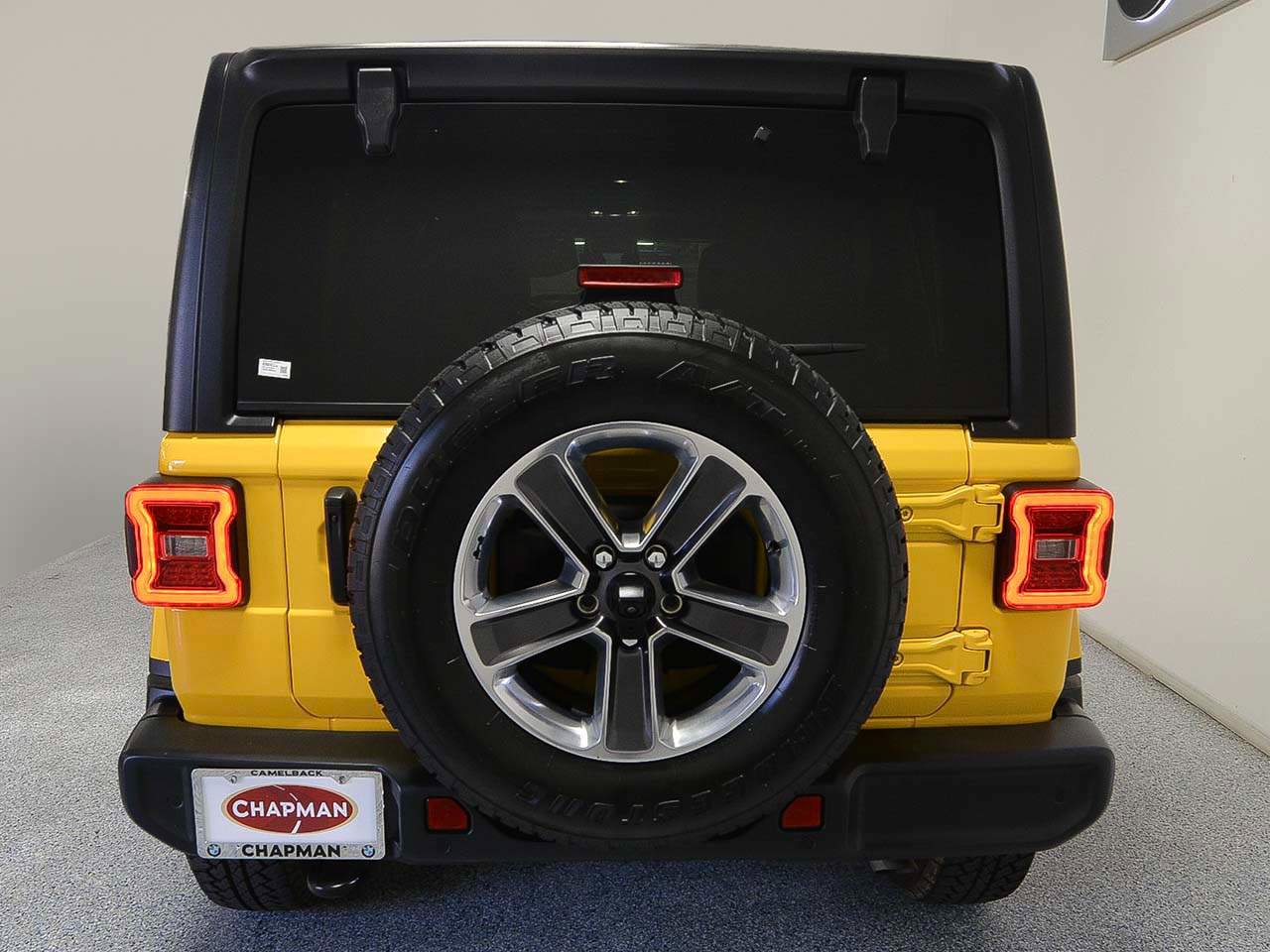 Used 2021 Jeep Wrangler Unlimited Sahara image 5